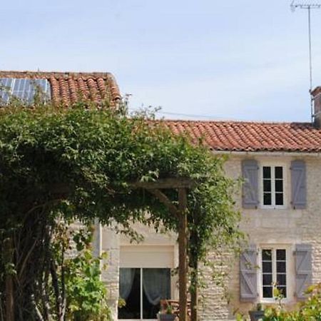 La Poussardiere Saint-Martin-sous-Mouzeuil Dış mekan fotoğraf